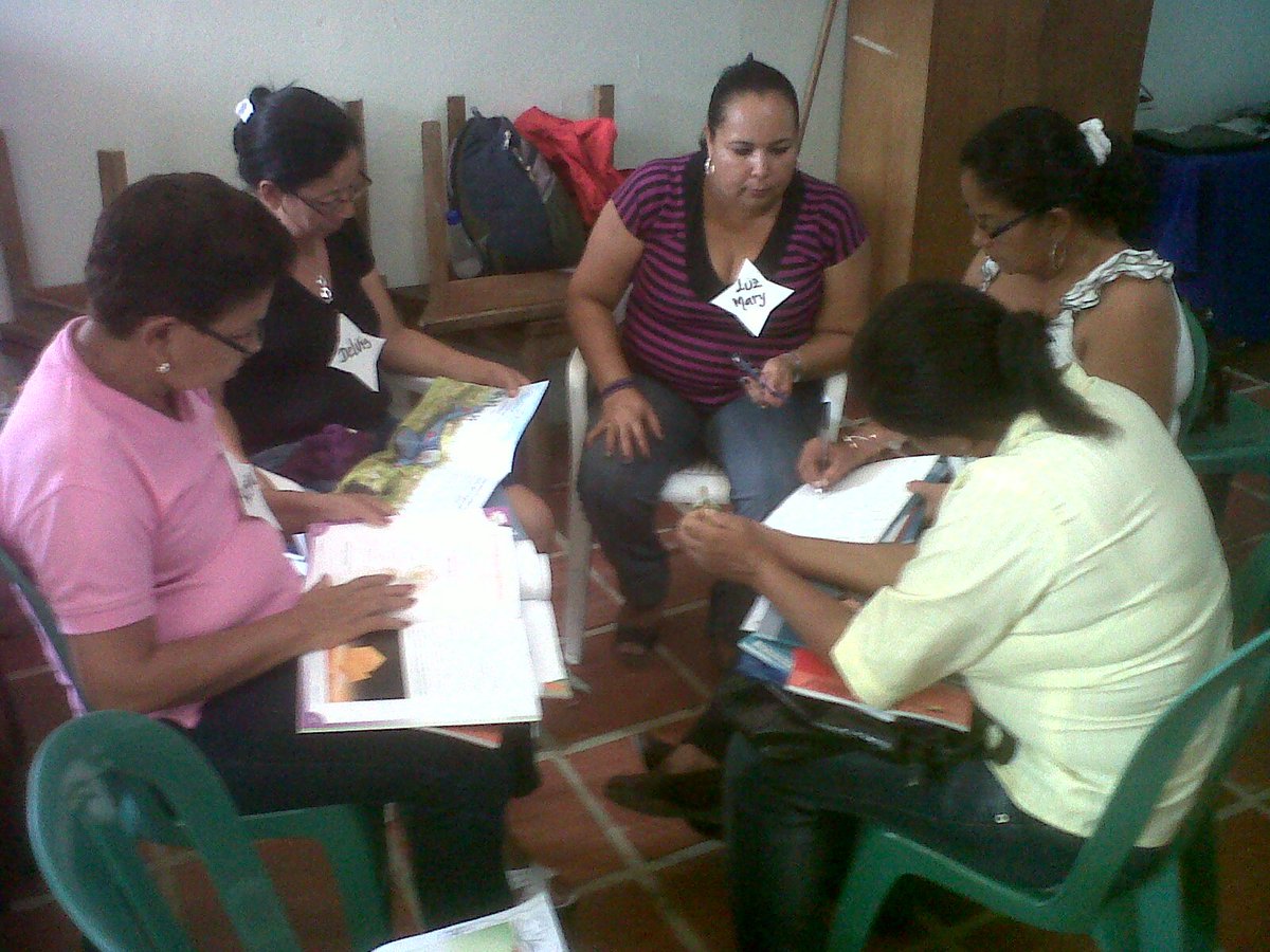 tecare7's tweet photo. Porque continúen los debates pedagógicos entre pares #MeLaJuegoXPTA porque es la extensión de @Mineducacion en lugares apartados del país. Tutores @PTA_Colombia  merecen respeto y cumplimiento @hbayonar @Mineducacion @ViceColombia @CMILANOTICIA @lasillavacia @infopresidencia https://t.co/2KmmRCRKxF