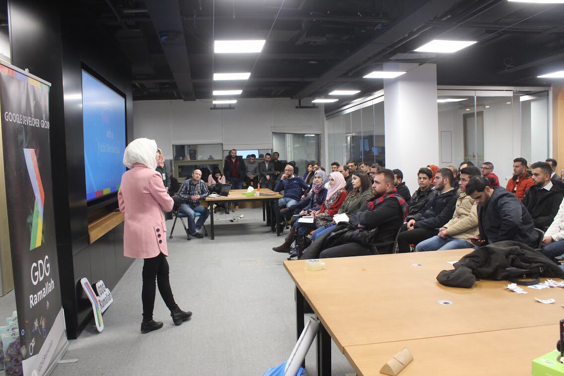 ShahdAsida's tweet photo. Photos from our last StudyJam event 🤗💻🤓 #GDGRamallah #GDGMENA #StudyJam19 #StudyJamMENA  #CloudStudyJam #PWA https://t.co/bzcGE6lStR
