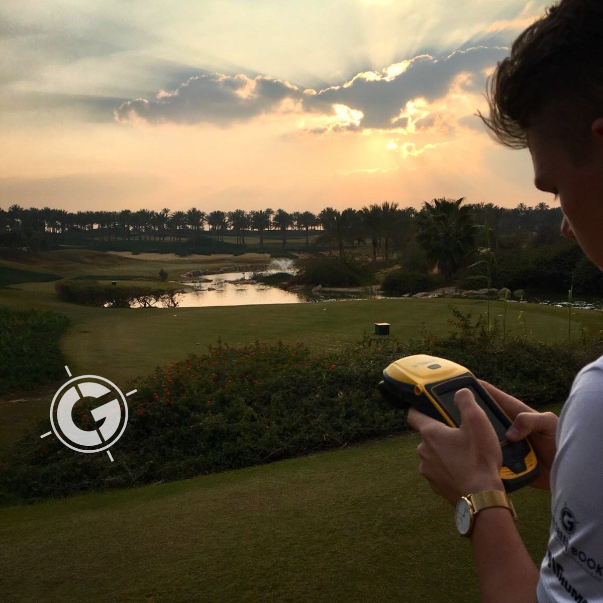 ProGreenBook1's tweet photo. The Clere team working late at Katameya Dunes. @alpstourgolf
#golfputting #golflessons #golfcoaching #progolftips #golfequipment #europeantour #rydercup #golfgrips #puttergrip #prosecrets #jordansmith#rorymcilroy #tigerwoods #progolf #professionalgolf #twothumb #golf #golfswing https://t.co/C4deZKadxw