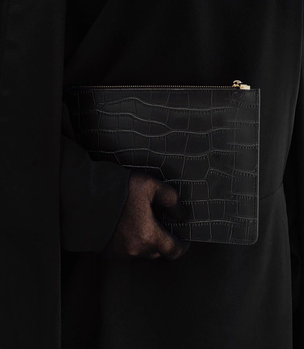 Goalsafco's tweet photo. "style is a way to say who you are without having to speak." - Rachel Zoe
.
The Croc Leather Pouch 
.
.
#goalsafco #inspirationalquotes #motivation #simplicilty #thesimplethings #crocleatherpouch #leathergoodscanada https://t.co/0DqNVjoSY3
