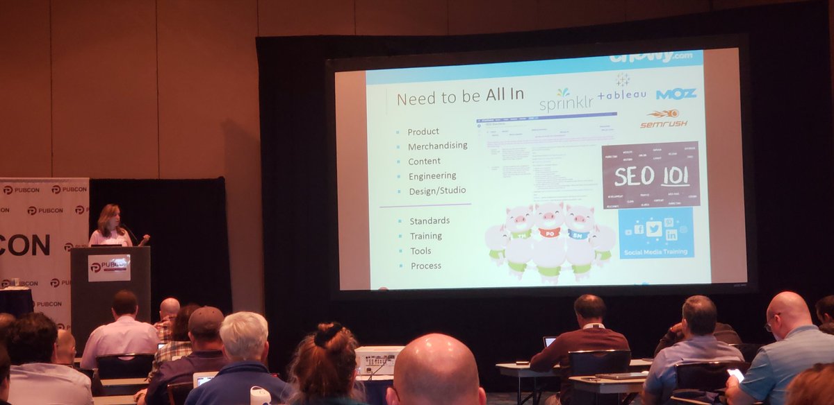 aschottmuller's tweet photo. #SEO: Melanie Mitchell is crushing her talk on competitive SEO audits! 🤜💢🔥❤ One of the BEST speakers at #Pubcon. CRUSH THE COMPETITION. Get the slides! https://t.co/1yUoZMcvqj