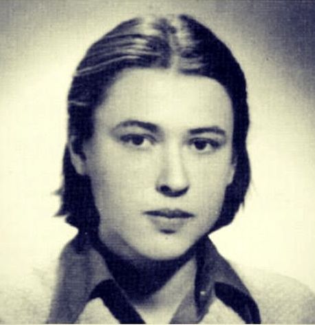 inonualpat's tweet photo. 8 mart kutlu olsun

1) hatice alankuş. 12 mart'ta cezaevinde rahatsızlanarak yaşama veda etti.
2) nuray erenler. 12 mart'tan sonra faşistlerin öldürdüğü ilk kadın
3) mine bademci. 12 eylül'de çatışmada öldürülen ilk kadın
4) cennet değirmenci. 12 eylül'de işkencede öldürüldü https://t.co/Dl4HmliNOL