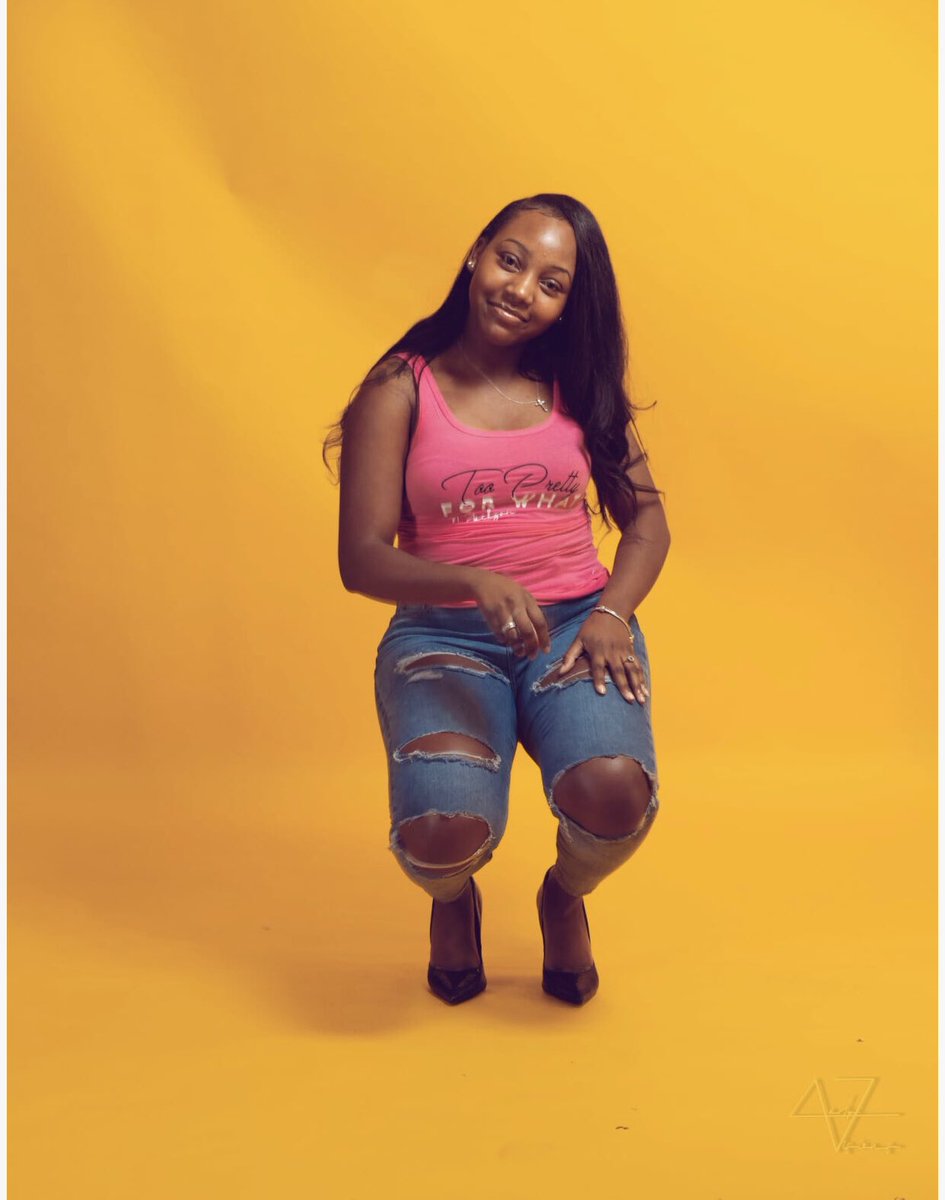 naomirjackson's tweet photo. Self love each and every single day!!  Inspire your damn self... everything starts from within!! #TPFW #tooprettyforwhat #womensupportingwomen https://t.co/RrQ0IxujdV