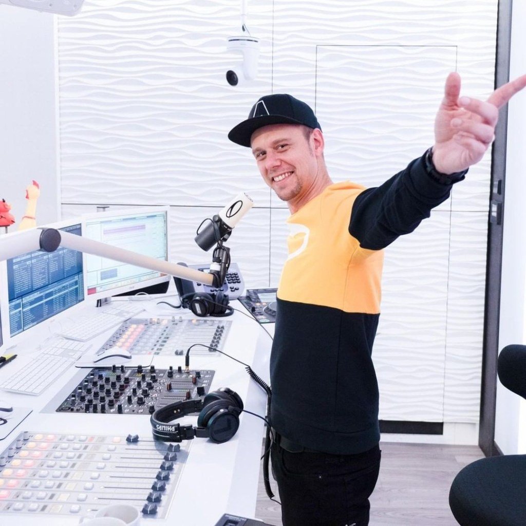 TranceAttack's tweet photo. Listen A State Of Trance 904 (07.03.2019) with @ArminvanBuuren here again! #TranceFamily #TranceAttack #WeLoveTrance #ASOT904 https://t.co/0yfH6hljkB https://t.co/VkDn4O4d5W