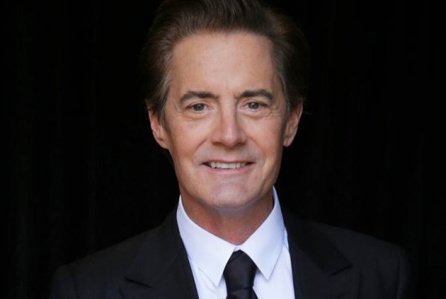 ‘Carol’s Second Act’: <a href="/Kyle_MacLachlan/">Kyle MacLachlan</a>  Cast In CBS’ Patricia Heaton Comedy Pilot
Former #TwinPeaks star Kyle MacLachlan is set to co-star opposite Patricia Heaton in CBS comedy pilot Carol’s Second Act, starring and executive produced by Heaton...
lynchgirl90.tumblr.com/post/183297949…