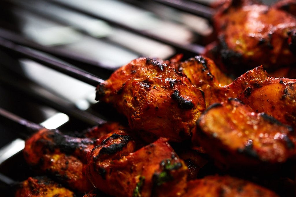 IndigoStFood's tweet photo. So juicy and tasty. Ladies and gentlemen our best seller: #chickentikka. #indigostfood #indianfood #london #londonredtaurants https://t.co/rcuyEW2YUC