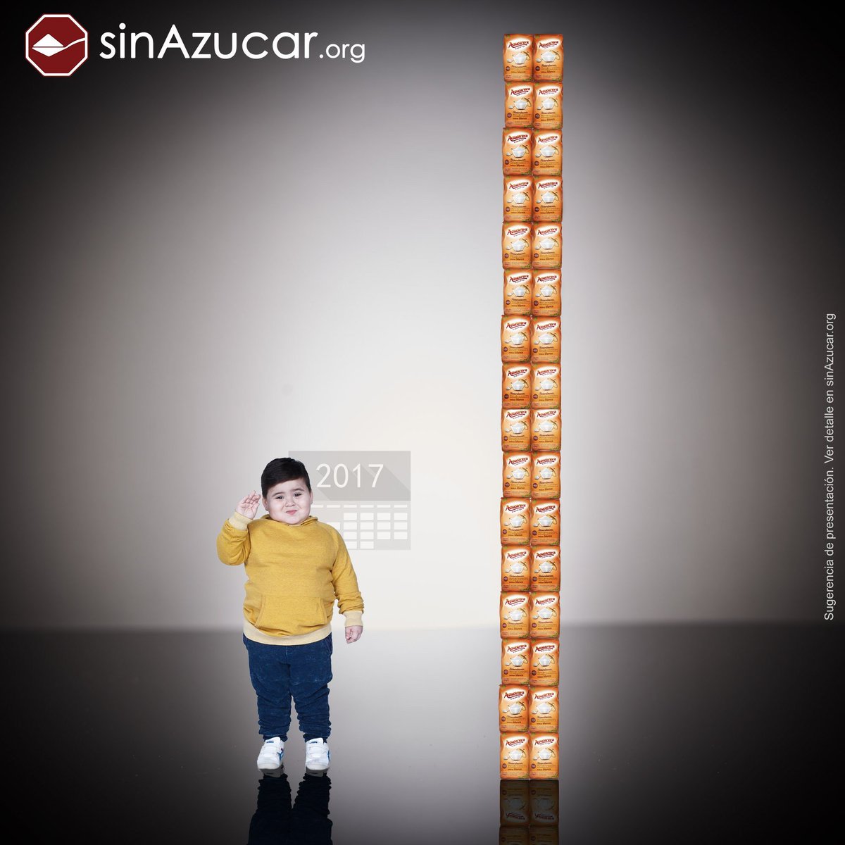 SinAzucarOrg's tweet image. ⚠️ La siguiente imagen puede herir la sensibilidad de los seguidores. Contiene un niño con sobrepeso. 
No hay intención de discriminarlo. Aborrecemos  la gordofobia ⚠️

Un niño español medio ha consumido más de 32kg de azúcar en el año pasado.

Fuentes: Estudio ANIBES, AESAN