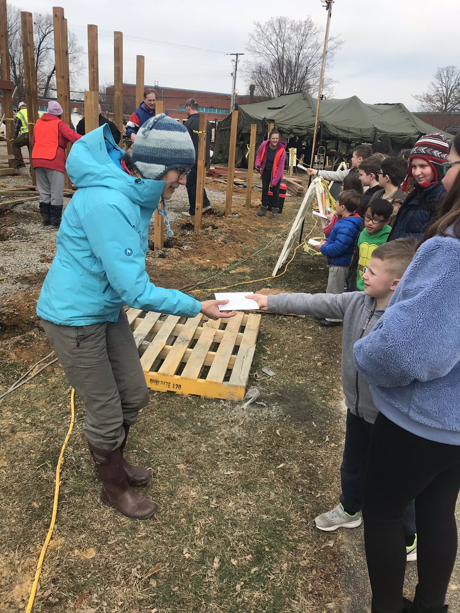 SteadmanWhitney's tweet photo. So proud of this group of Eagles! Delivering “thank you” letters to our wonderful volunteers with Mrs. B Conkin’s class. The best part is this was ALL their idea❤️ @KCS_Johnson @KCS_District https://t.co/trrS25A5W0