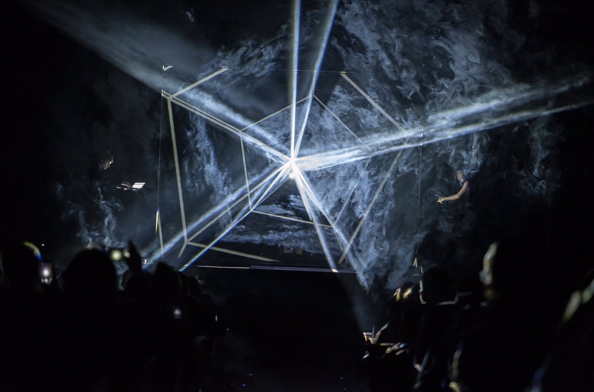 MUTEK_ES's tweet photo. Imposible decir si nos ha gustado más lo que oíamos o lo que veíamos. Push 1 stop y Wiklow presentando "Membrane" en A/VISIONS 1. #MUTEKESX

📸: Oriol Reverter https://t.co/okqED74wHP