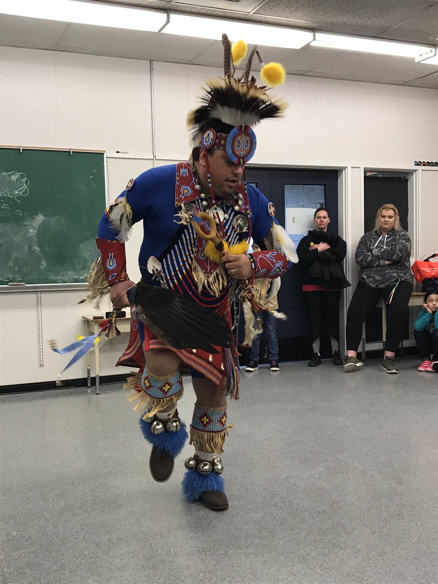 Thankyou @TenBroeckSchool for allowing me to share indigenous culture with our students today #abbyschools @AbbotsfordSD #powwow #prairiechickendance #outofbreath