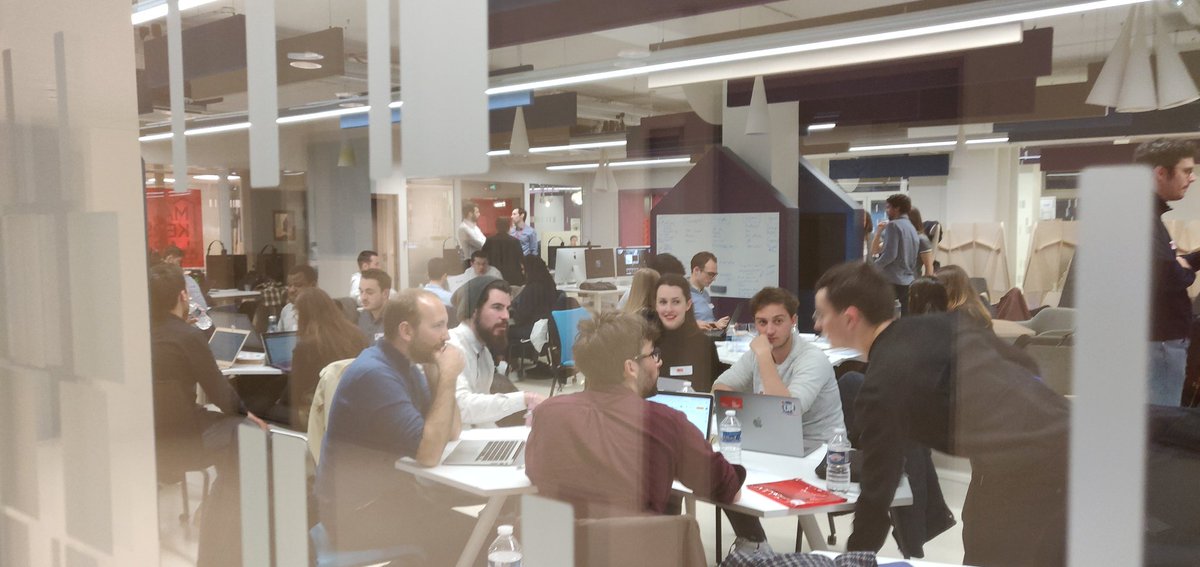 Dimitri_Navarro's tweet photo. Le jury est en pleine délibération pour connaître les vainqueurs de la #digitalnight @EMLYON  !
@IBM_France @KynapseDigital @segeco @PwCCarrieres @ArtefactDigital @GroupeHardis @AccentureFrance @weaveconseil https://t.co/UblpsgB1PF