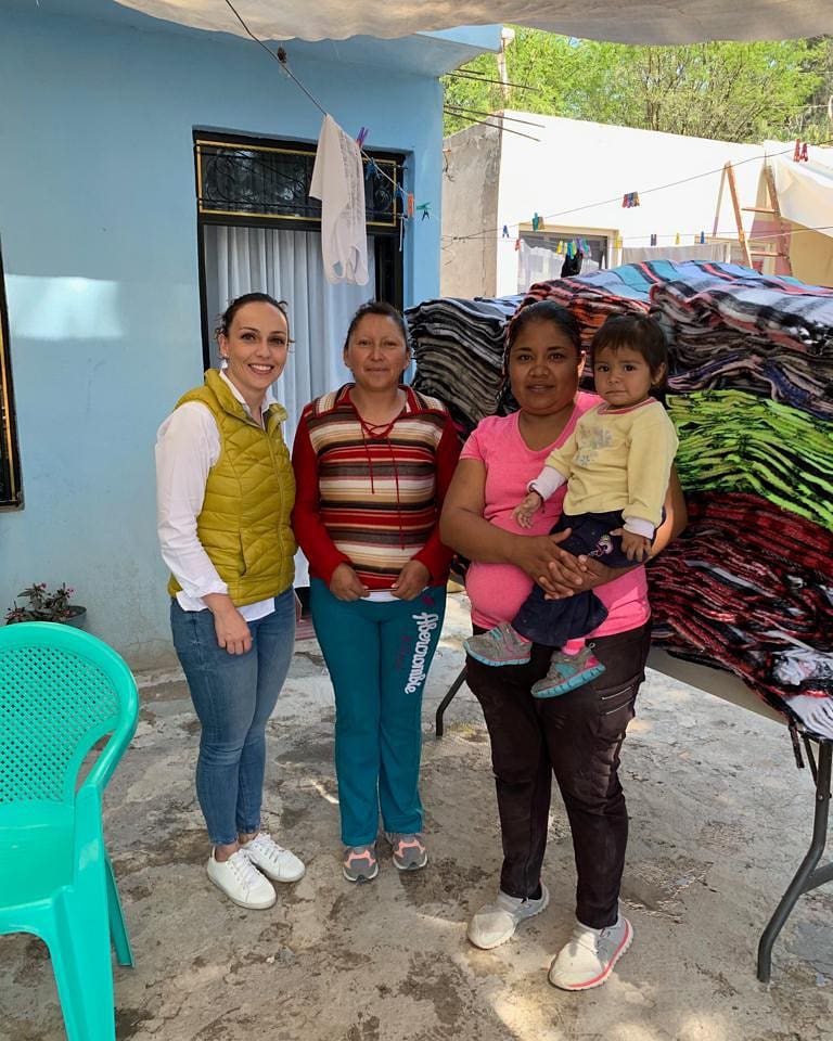 anaberthamelo's tweet photo. El apoyo a nuestras comunidades es fundamental, esto con la finalidad de promover el crecimiento económico y de oportunidades.
🌎♻️✌🏻
.
.
.
.
.
#SoyMujerVerde #GuanajuatoVerde https://t.co/7IznVmRHxT