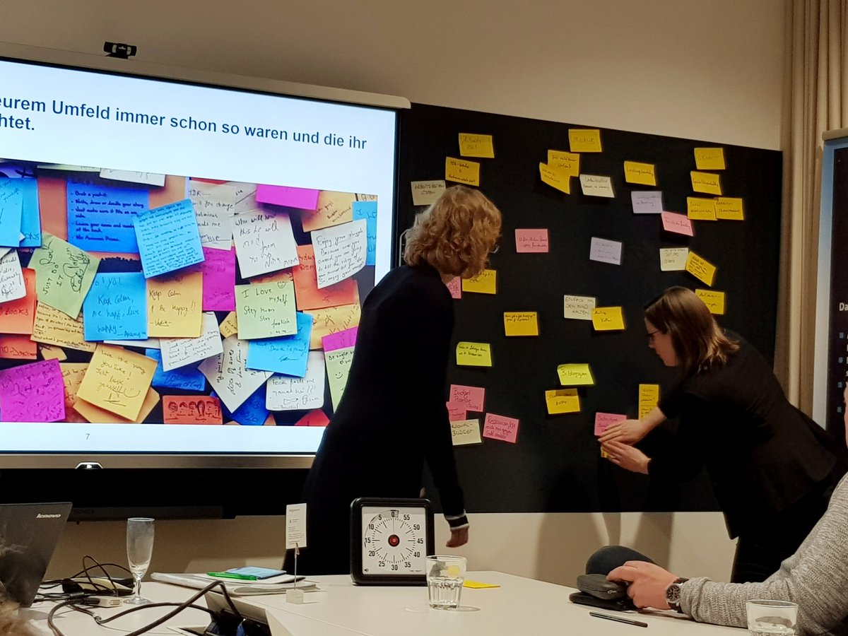 Danke für viel Inspiration und gute Diskussionen, <a href="/MkKueper/">Maike Kueper</a> und <a href="/ihoelt/">ihoelt</a>. #newwork goes Ruhrgebiet. Schön, Euch kennenzulernen, @jo_kristof,<a href="/schulze_ute/">Ute Schulze</a>, <a href="/doppeltspitze/">Doppel[t]spitze</a>. Danke für die tollen Räumlichkeiten und das leckere Essen 😊<a href="/migosens_GmbH/">worksmart by migosens</a>