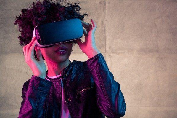 JoScholz's tweet photo. By 2020, the number of #VR headsets sold is predicted to reach 82 million -- a 1,507% increase from 2017 predicted totals

https://t.co/gsBCGYD4nX #VirtualReality #VRwatch https://t.co/18WW4mBJHb
