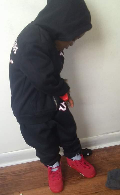 Trapped179Baby's tweet photo. Happy Heavenly 5th to my Twin . Crazy shit is how it is and I never wanted this for you . The time we did spend, I cherished that and those memories gone forever stick with me . I watched you grow in such little time , it was crazy #LongLiveRah https://t.co/aGTTESk2ZH