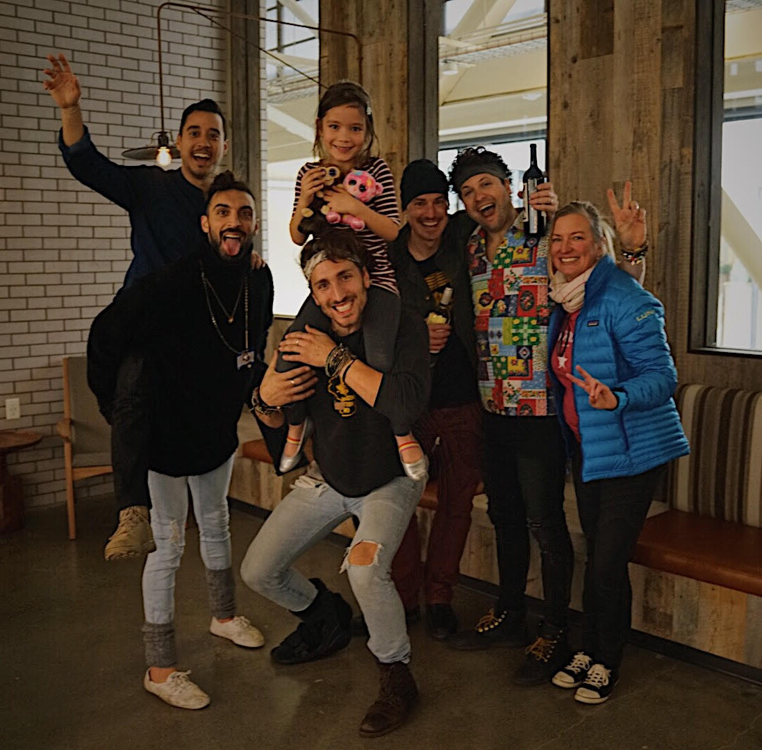 clifgreennotes's tweet photo. Thanks to @magicgiant for kicking off our #RockTheRifugio music series at @ClifBar HQ last Friday! Looking forward to hosting more of these #GoGreenNotes artist performances throughout the year. ๐ #CLIFbar #CLIFMojo #FeedYourAdventure https://t.co/w7XINsmb0V