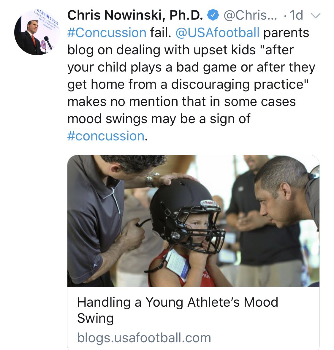 saveyouthfbca's tweet photo. Having a bad day? Chris Nowinski says it could be a Concussion. A little sluggish? Chris Nowinski says it could be a Concussion.
How does ANYONE take this guy serious? @usafootball stop putting up with this crap. Fight back. #credibilityfail https://t.co/XS9gABbABR