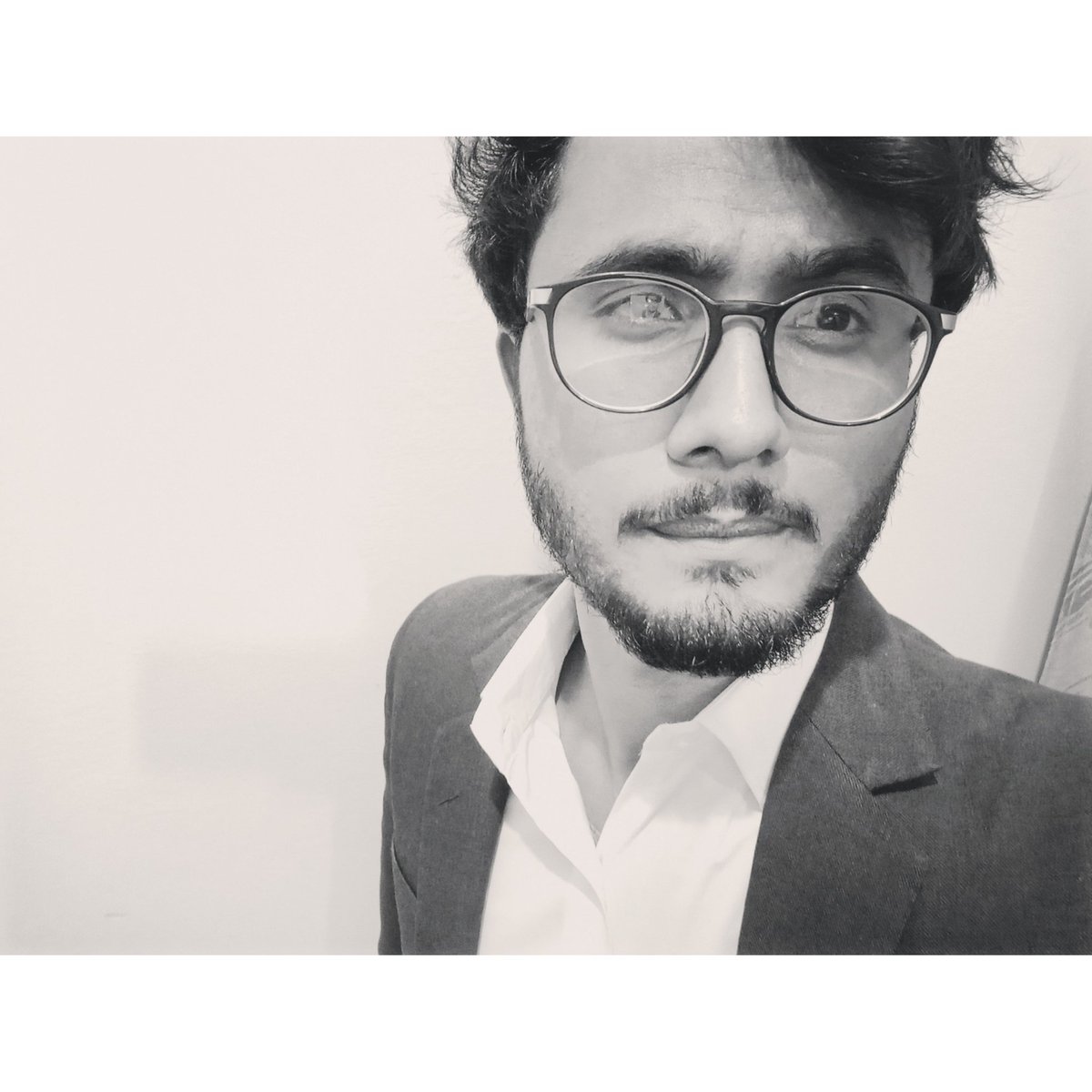 Mujtabalaraib's tweet photo. #NewProfilePic https://t.co/G8Hccn0mNI