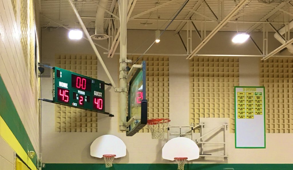 Hillcrest_HWDSB's tweet photo. Semi final game! It’s been an intense game but a big congratulations to the team and coaches! Well played both in sportsmanship and athleticism! https://t.co/pgVVk7w9Yw