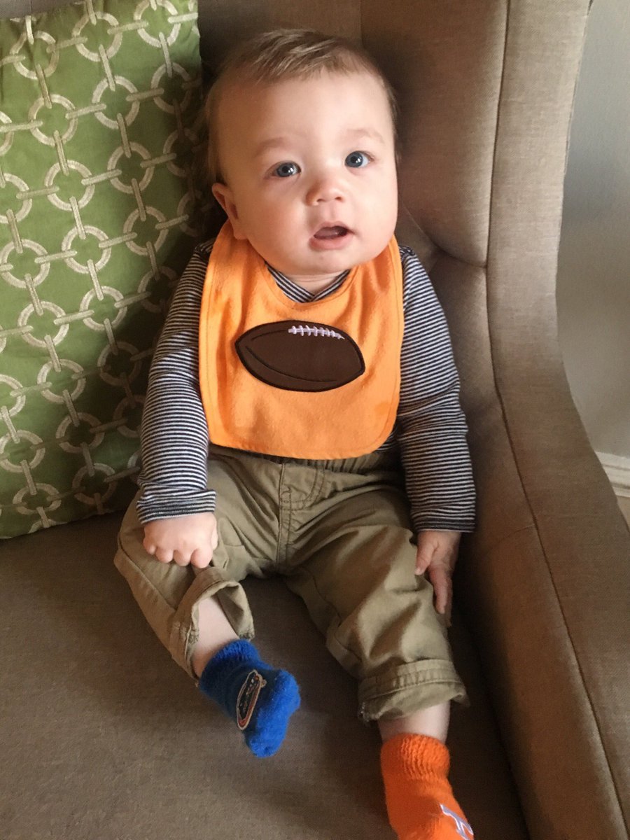 Ward6Ward's tweet photo. When they’re celebrating Dr. Seuss at daycare, and you need to come up with mismatched socks ... (Also, orange is our unifying color in this household.) https://t.co/fQ4tdRyAE6