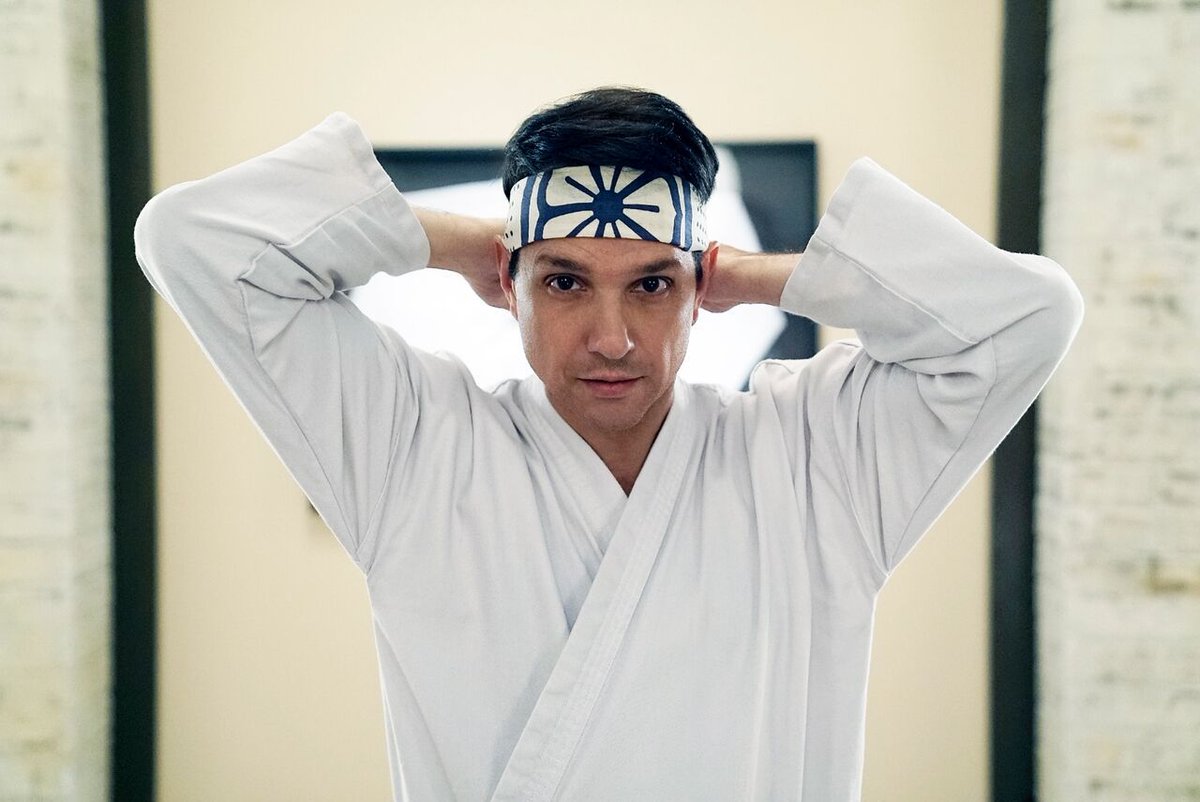 Cobra Kai’s season two trailer strikes first, strikes hard, no mercy sir polygon.com/tv/2019/3/7/18…