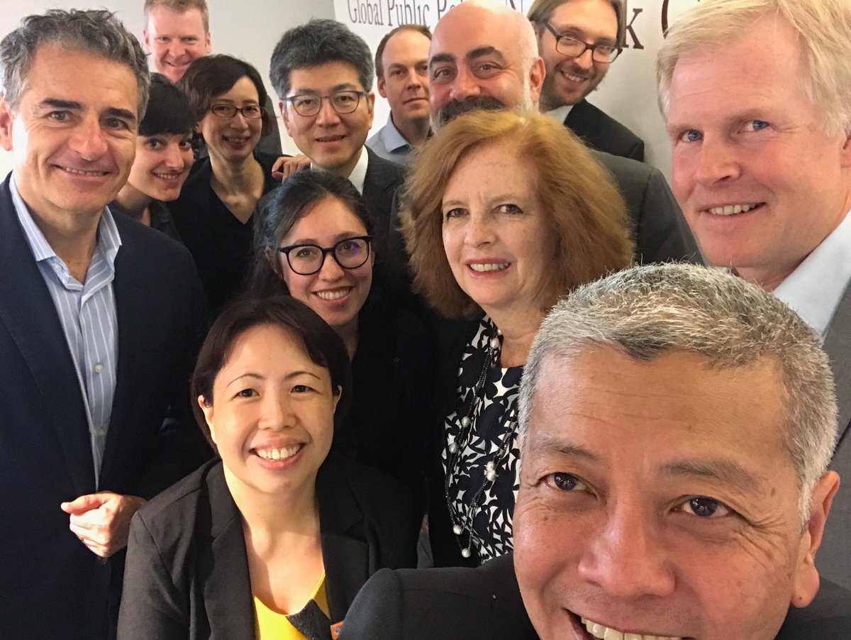 DannyQuah's tweet photo. In the heat of #GPPN Deans’ roundtable on de-globalisation and nationalist populism, and the intense student competition at our annual #GPPN Conference, Deans and focal points managed to find time for this, at #GPPN2019 organised by @LKYSch. Thanks too to #GrasPP #SciencesPo https://t.co/yYysNTtill