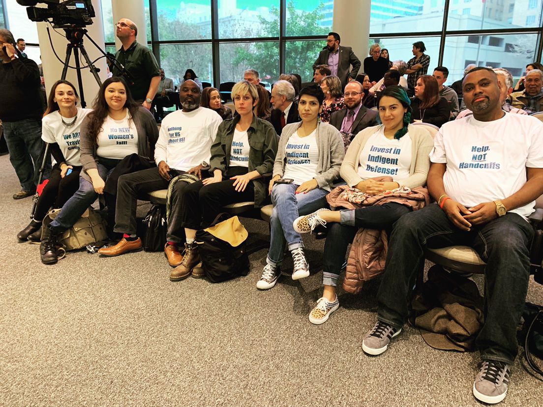 Grassroots_News's tweet image. We can’t always use our voice to share our message, but luckily we have our t-shirts for that! 

GRL organizers wearing their message to Travis County proudly during the State of the County address. #NothingForUsWithoutUs #HelpNotHandcuffs #WeAreTravisCounty