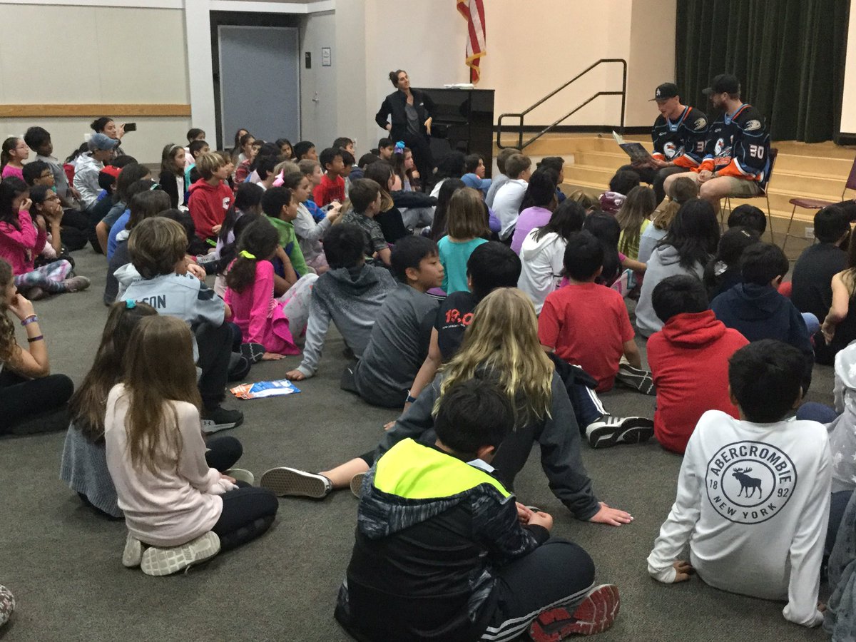 dchungEDU's tweet photo. @SR_Stallions participated in the Gulls reading program and got to meet and read with Andre Sustr and Jeff Glass of @SDGullsAHL thank you @adonaldsonEDU for coordinating. #sycridge https://t.co/I26JRWRm2e