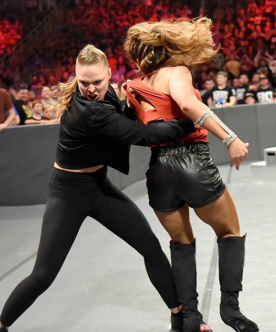 WWEWomen4ever's tweet photo. Damn your fantasy.Damn the Man.Screw the woo. No more Mrs Nice Bitch @RondaRousey #DamntheMan #ScrewtheWoo #NomoreMrsNiceBitch You're gonna get it you two @MsCharlotteWWE @BeckyLynchWWE #WWE #WWEWomensRevolution #RAW #RAWWomensChampion #RondaRousey #TheMan #TheQueen #RowdyBaby https://t.co/glthoDtLJl