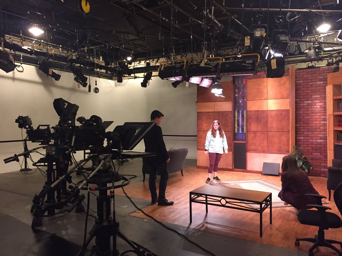 Vol_Talk's tweet image. Setting up for tonight’s episode! #SexWeek