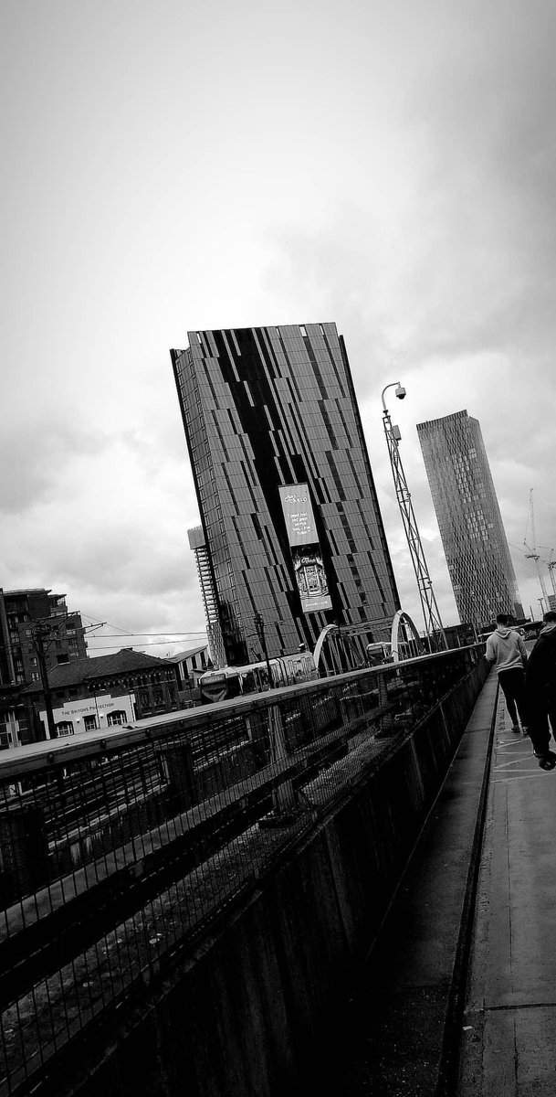 FascinatedView's tweet image. Manchester was nice, out there again soon hope to get some decent photos for my portfolio 😁