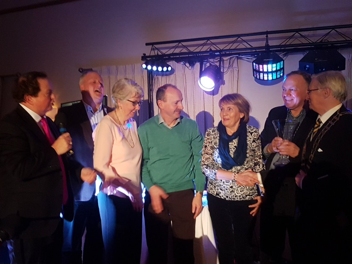 ClareCoCo's tweet photo. The winner of the Overall Community of the Year Award is Clarecastle

#CCAwards https://t.co/HQsDXiO4Ss