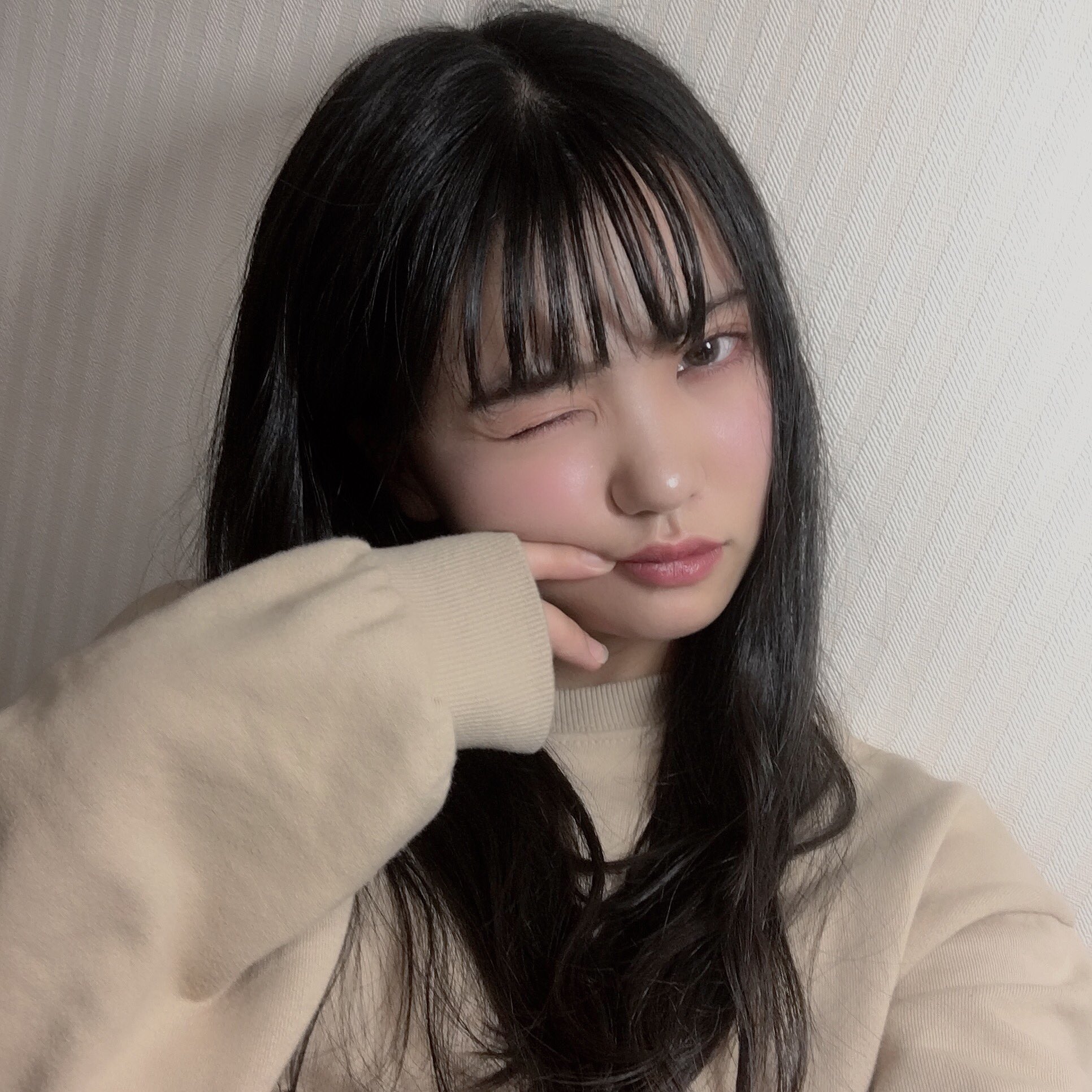 筒井結愛 ゆあてぃー おはよっ 昨日のアンニュイメイク好評でうれてぃ ほかの自撮りもドーン ゆあてぃー T Co Ndpf43ylxx Twitter