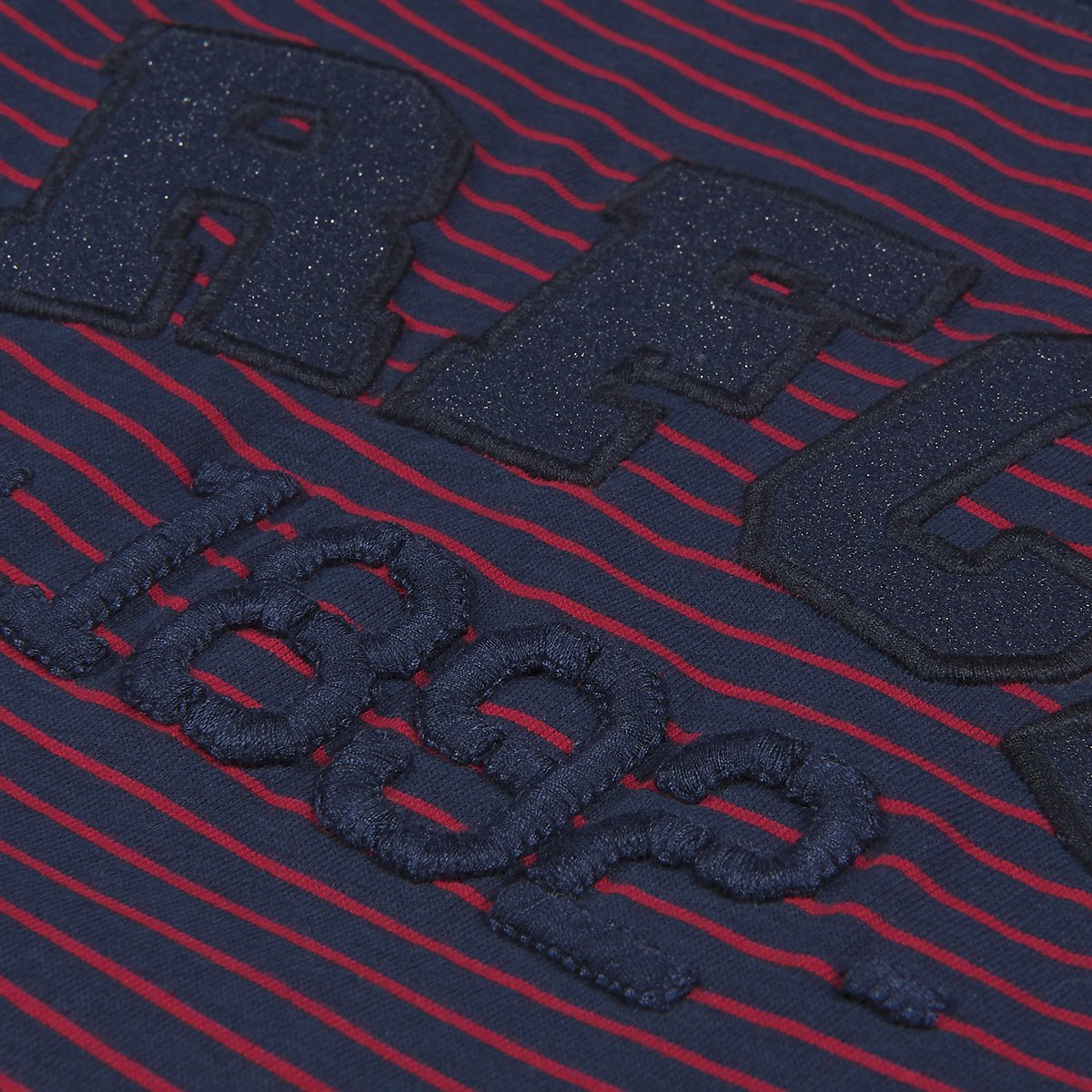 97STUDIO's tweet photo. Un t-shirt pour madame, un t-shirt pour monsieur sans oublier les enfants de 6 à 12 ans. La nouvelle collection RFCL lifestyle est disponible au fanshop !!! https://t.co/neaB8ui9QQ #RFCL #Liège #fanshop #tshirt #RFCLiège #merchandising https://t.co/O3KAqeR9fy