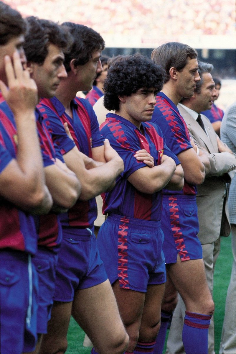 FOTOS HISTORICAS O CHULAS DE FUTBOL - Página 6 D1FsdCAX0AAWP1u