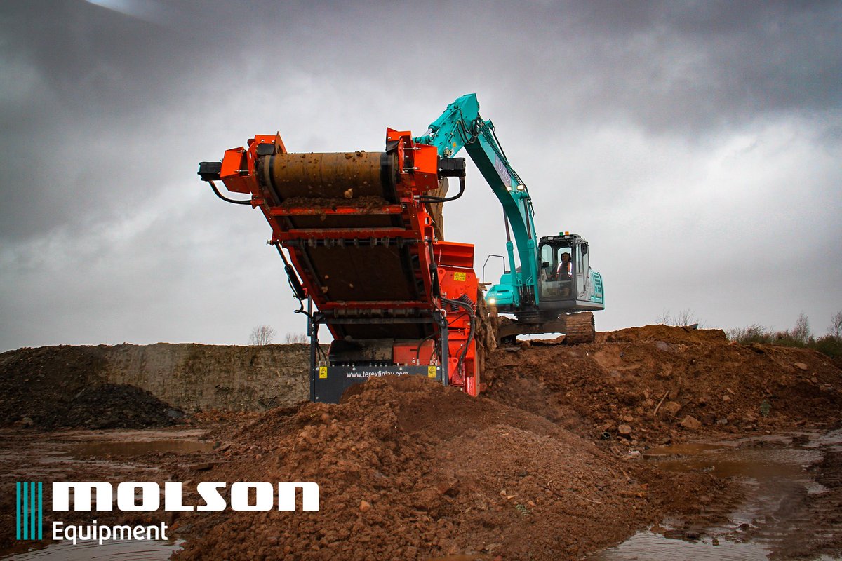 molson_group's tweet image. Great to see @DuntonEnvLtd and the latest addition to their fleet.

This Kobelco SK210HLC-10 Hybrid excavator is a perfect fit with Dunton’s environmental friendly values with its well documented low fuel consumption.

#kobelco #hybrid #excavator #molsonequipment #molsongroup