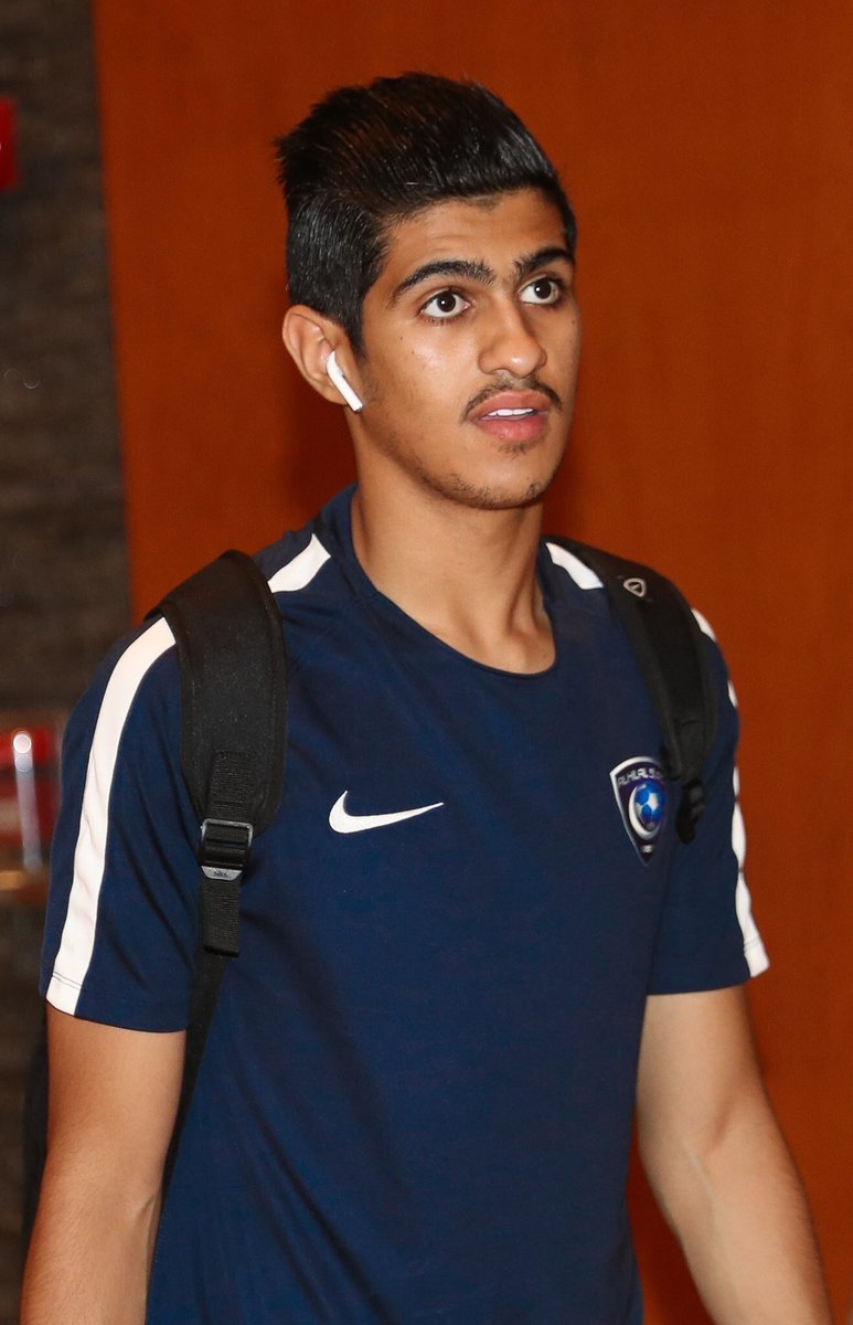 modarajalhilal's tweet photo. #صباحات_الهلال 
🗞الرياضية | 
الكرواتي زوران يُبعد "أحمد شراحيلي" عن قائمة الفريق الاول ، و يضُمّ المدافع الشاب "وليد الأحمد" إلى جانب لاعب الوسط "نواف شراحيلي" و الظهير الأيمن "محمد سالم" للانضمام إلى الفريق الاول  . https://t.co/zmJdIcU9JY