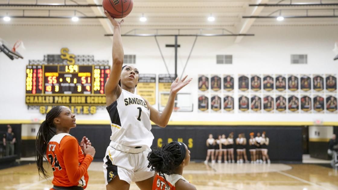 tulsaworld's tweet photo. High school girls basketball: Sand Springs @SanditeBball trio hoping for a great ending https://t.co/LayyxT4pol #okpreps via @MikeBrownTW https://t.co/laRA6HA0de