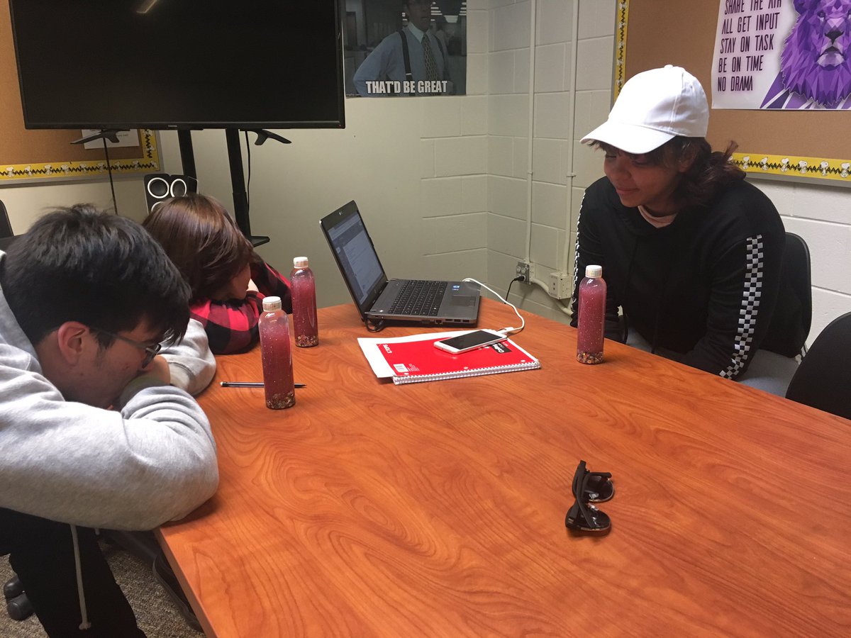 CompassAcad's tweet image. When things get frustrating as we make plans for our mental health awareness campaign, we break out some calming bottles 😊 #MTAS #CA2019