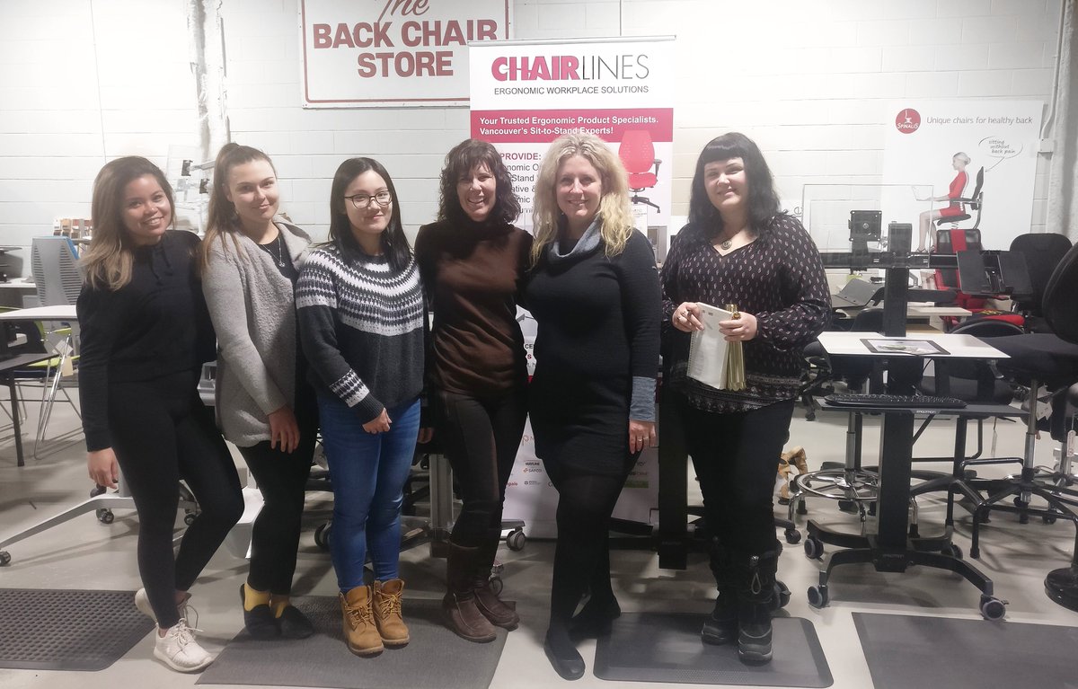 ChairlinesErgo's tweet photo. Had an amazing meeting with Sarah Bullock from @Ergotron. Learnt lots about the new Workfits and Medical Carts. Have you checked out the new Workfit TX and Corner? check them out on our website if you haven't!
#ergonomics #ergotron #chairlines #workplace #officedesks #setup https://t.co/fuLpjjcpYM