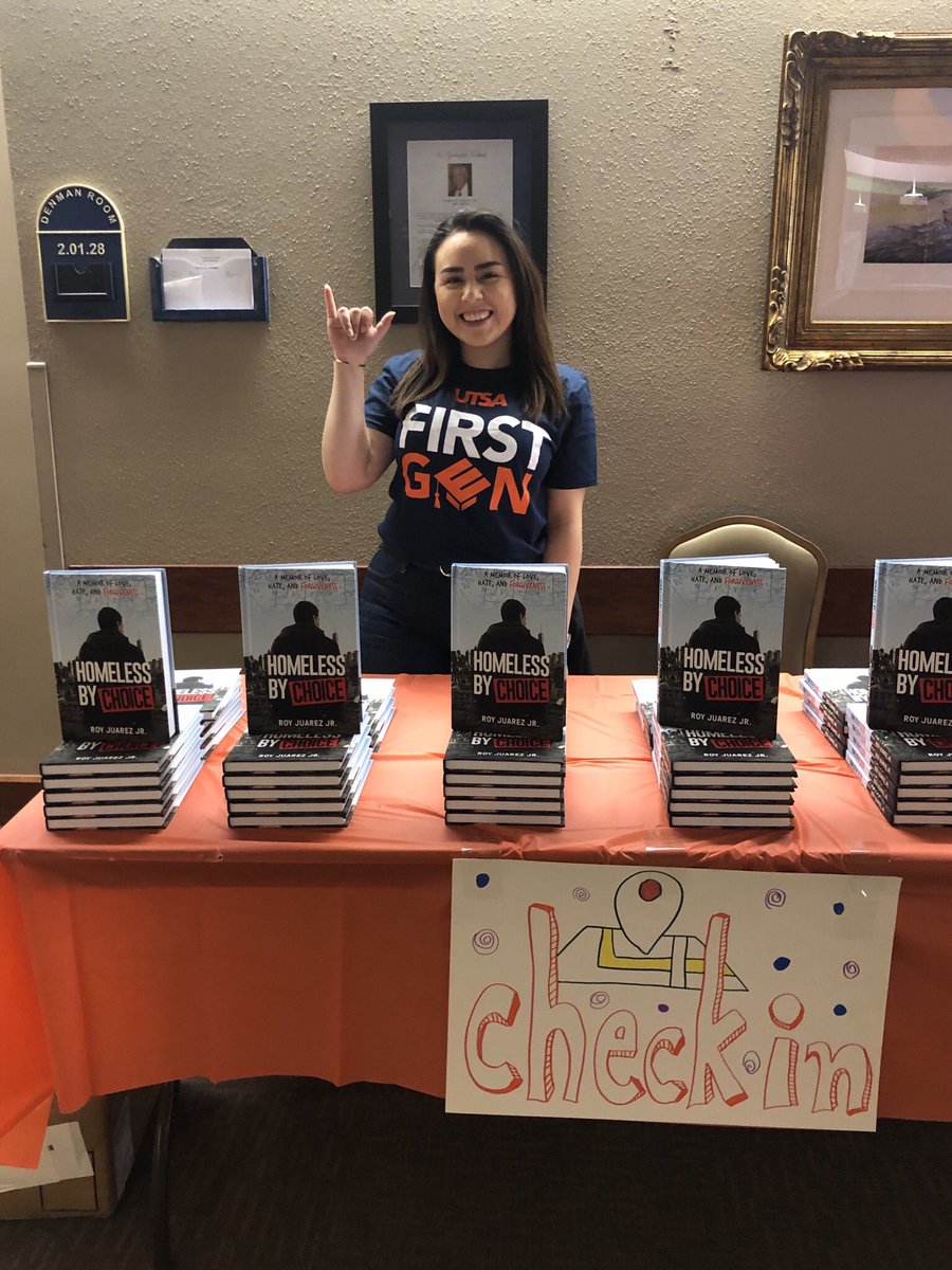 UTSA's tweet image. First-Gen Fest is going strong tonight at the First-Gen Mix &amp;amp; Mingle 🤙🏽 The event starts at 5:00 in the Denman Room, followed by "Homeless by Choice" ft. Roy Juarez Jr. 🔸🔹 Free t-shirts and nachos will be provided, so definitely check it out 👏🏼 #UTSA #FirstGenFest19 @utsa_fgtsc