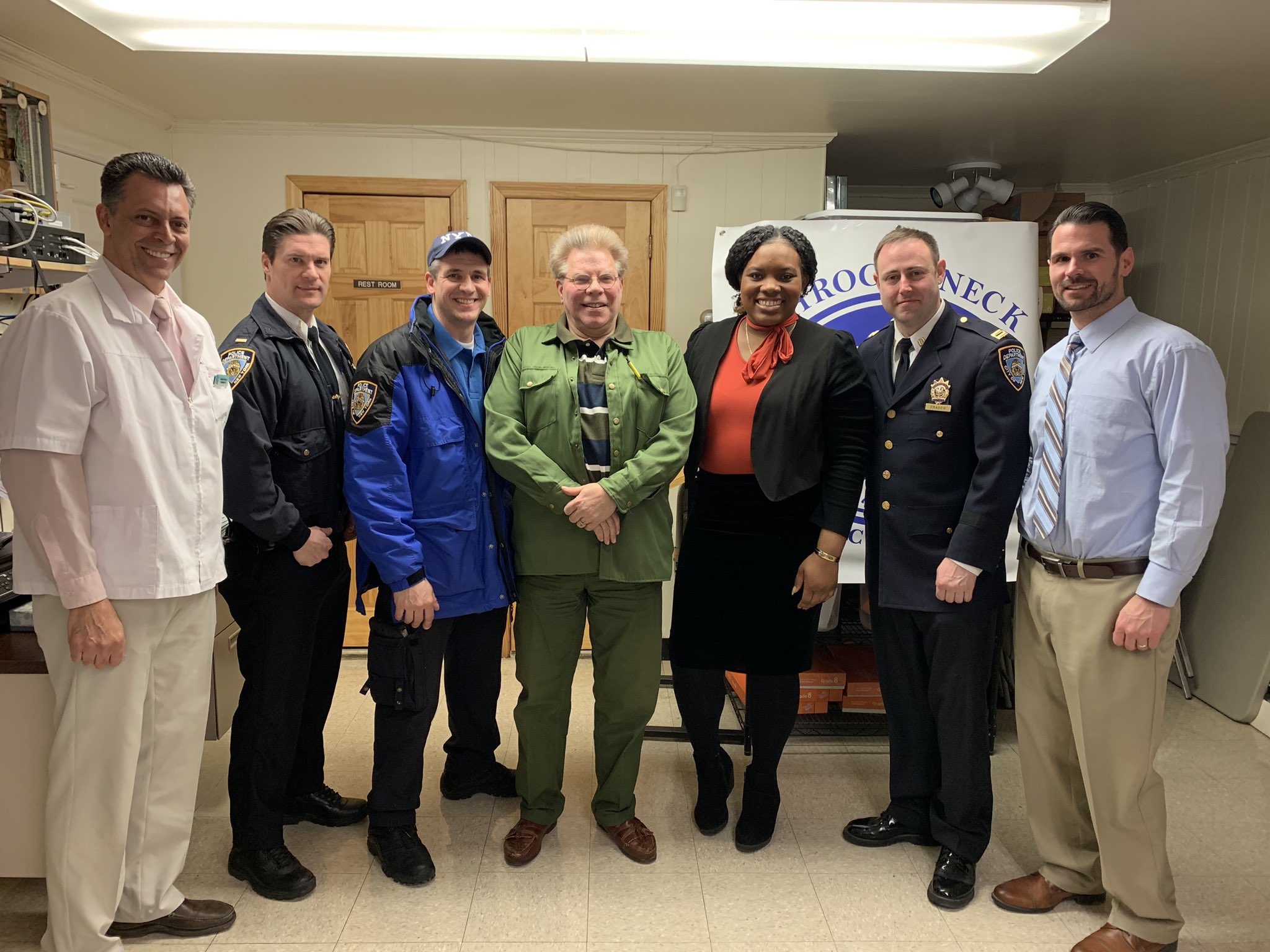 New York City Police Department 45Th Precinct - 5q5q7ts