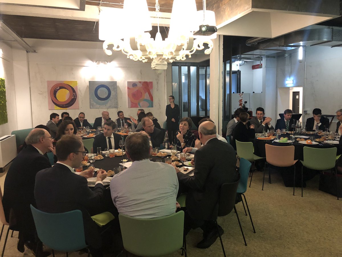 Nicolas_Sully's tweet image. A really nice 3rd edition of the #DigitalCircle tonight with some very inspiring speakers (Marc &amp;amp; Laure) to spread the word about the alliance between #Human &amp;amp; #Digital 👏🏻