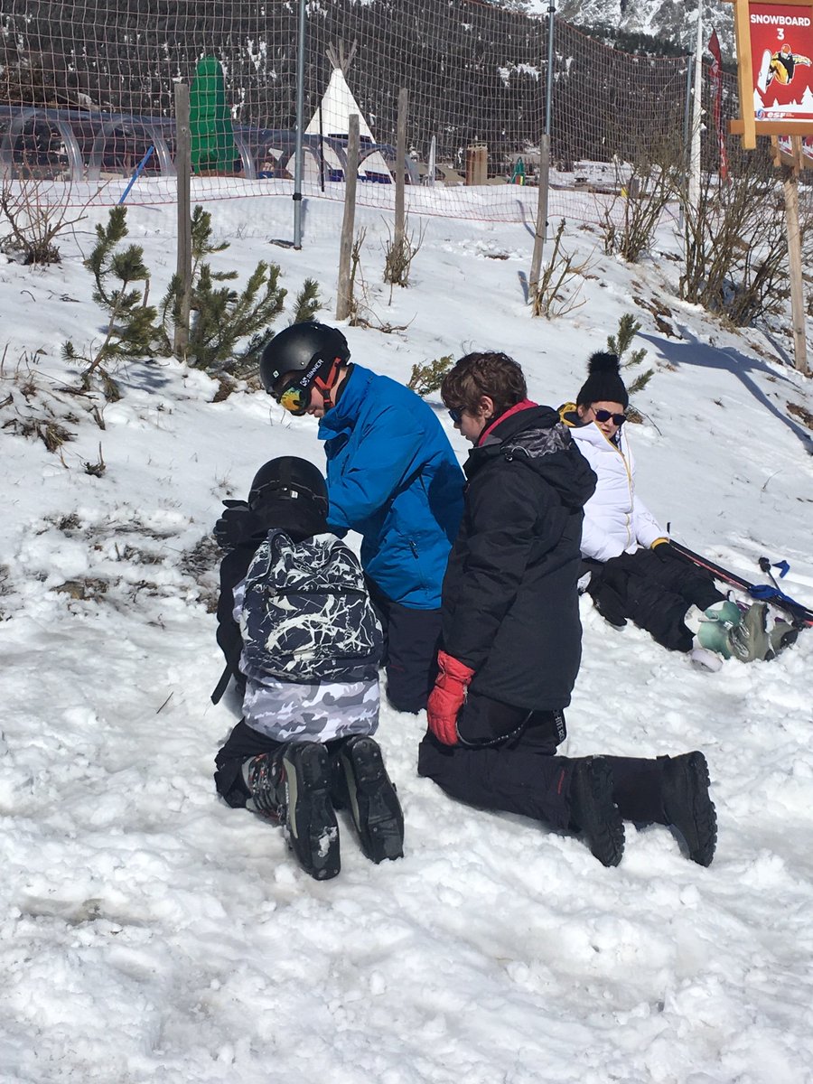 pvs_ski's tweet photo. Getting creative with some sculpture building after lunch. #notallappropriatefortwitter #keptthembusyforafewminutes #notsuremrsslaterwouldhavebeenimpressed https://t.co/nDTMCFOTLs