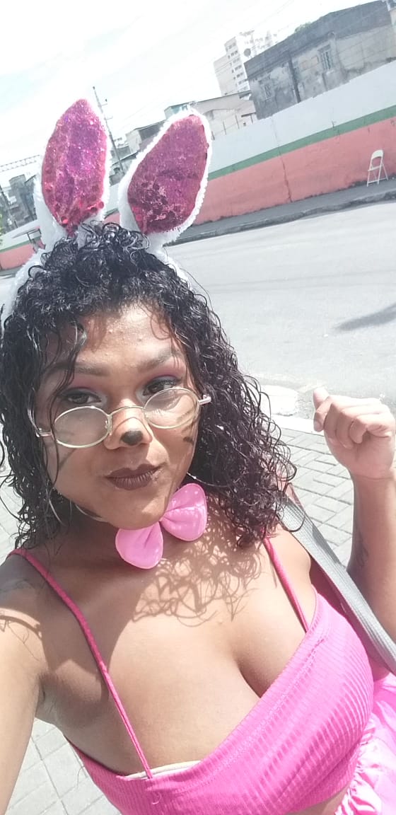 Dayanne8800's tweet photo. Sobre o meu carnaval e aniversário 😍🎉 🐰 https://t.co/Dm5rARFiY9