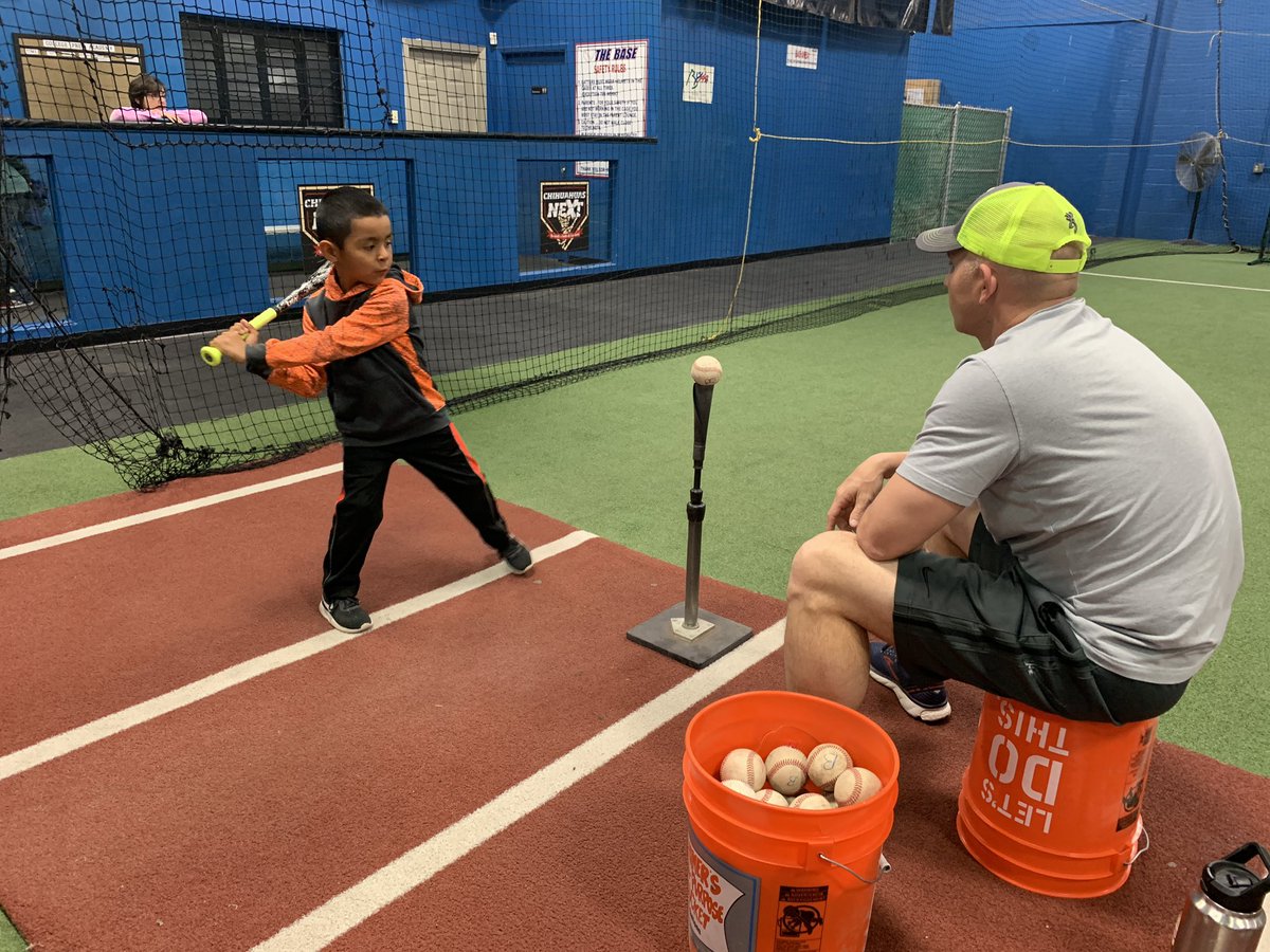 epbasetraining's tweet photo. Packed house tonight! #GetBetterWithUs #TrainAtTheBase https://t.co/DJMbMCmNQF