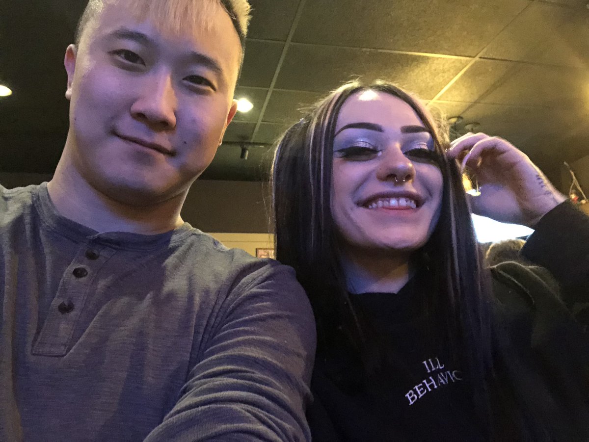 matwrestler130's tweet photo. When you get to hang out with @bassdrip #nerdherd #goku #bassdrip #nerds #nerdsunite2019 https://t.co/xz43fRmY18