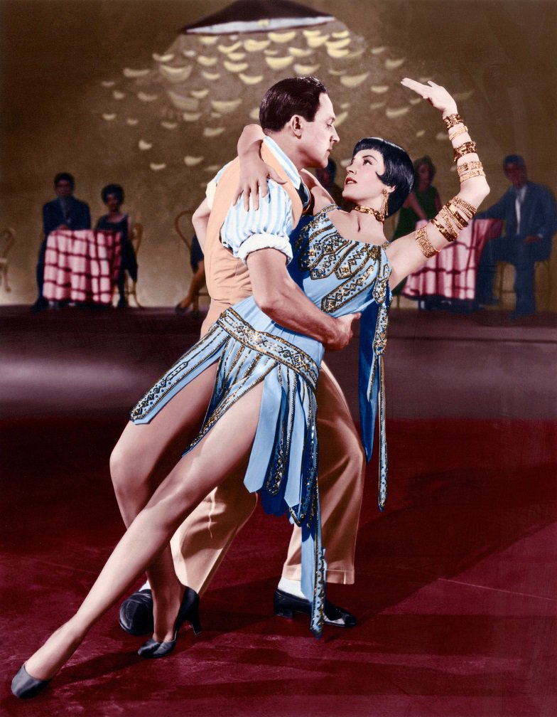 Nave Twitterren ハリウッドの女優シド チャリシー 1921 08 は今日3月8日が誕生日 その美脚を活かした素晴らしいダンスを披露した傑作 バンド ワゴン 52ミネリ 暗黒街の女 58ニコラス レイ 他 T Co Uqqmcotva4 出演した犯罪映画 テンション Nave Twitterren ハリウッドの女優シド チャリシー 1921 08 は今日3月8日が誕生日 その美脚を活かした素晴らしいダンスを披露した傑作 バンド ワゴン 52ミネリ 暗黒街の女 58ニコラス レイ 他 T Co Uqqmcotva4 出演した犯罪映画 テンション