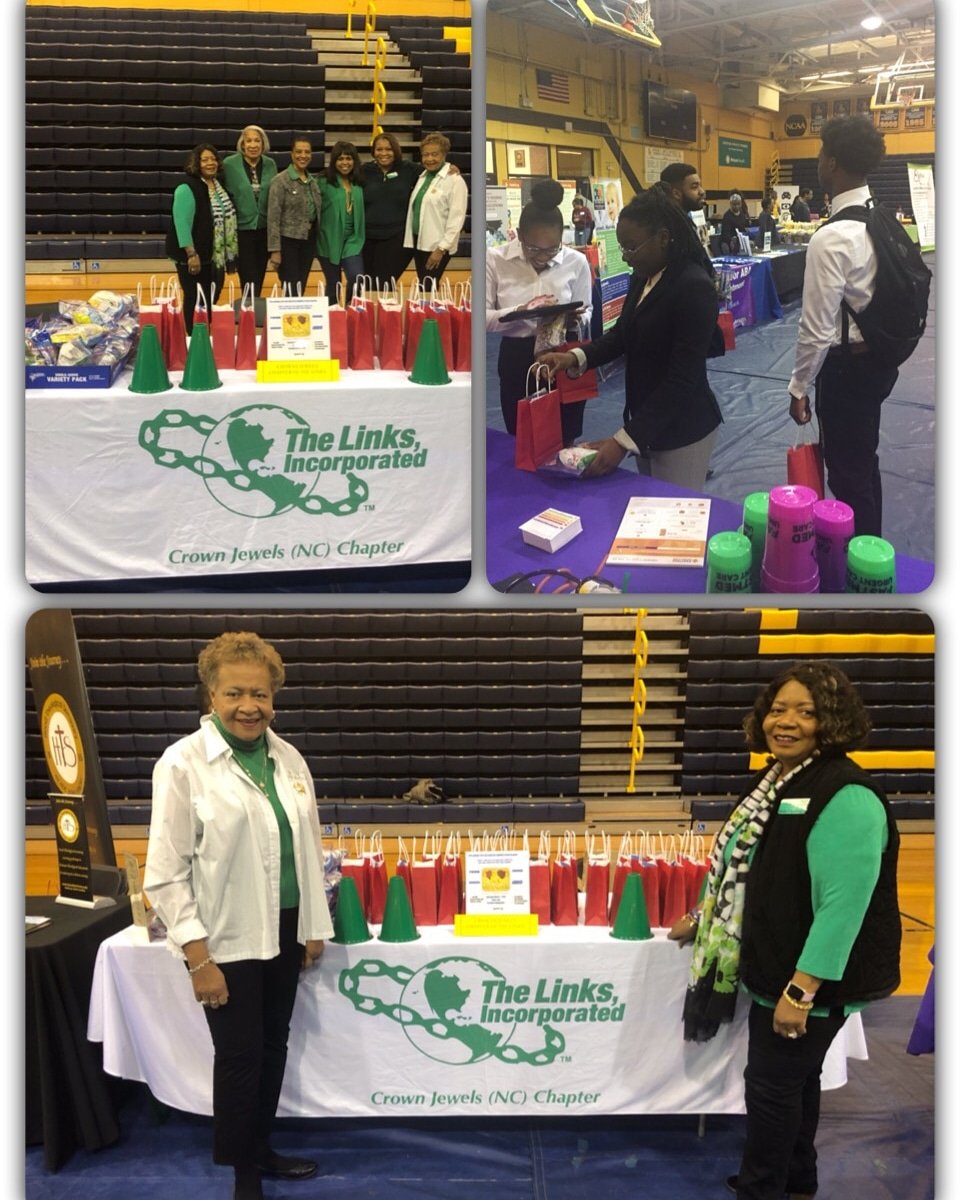 CrownJewelLinks's tweet photo. @CrownJewelLinks π HBCUs and JCSUβs Annual Health Fair! #JCSU students benefited from healthy snack packs and HIV/AIDS collateral promoting safe sex.
#redbagmovement #CrownJewelsLinks #linksinc #salinks @linksinc @salinksinc #HHS #HealthandHumanServices https://t.co/ByT1Kjaasg