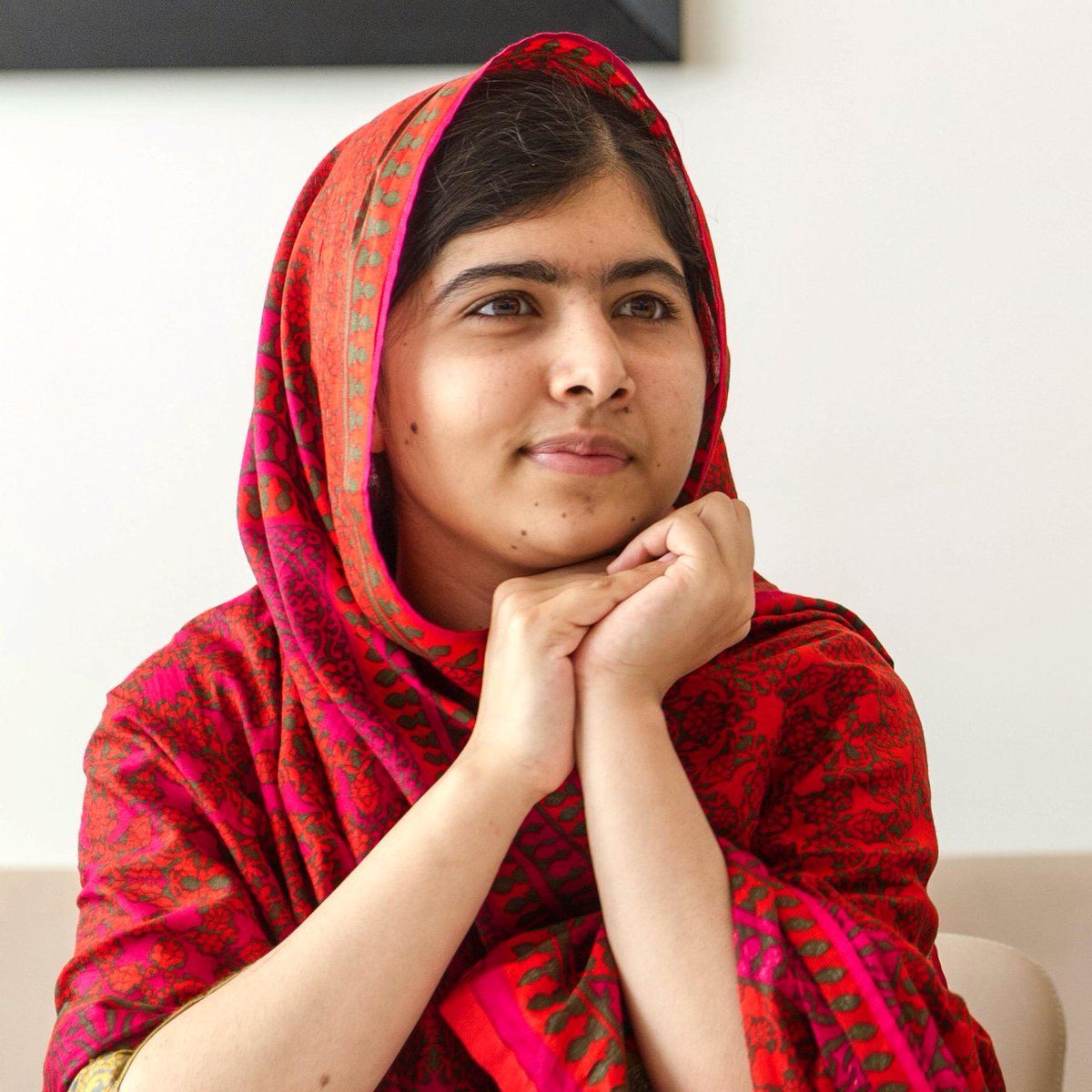 NobelPrize's tweet image. “If one girl can change the world, what can 130 million girls do?”
 
In 2012, @Malala was shot in an attempt to stop her from speaking out for girls' education. Today, the #NobelPrize laureate is a leading advocate for girls' rights.

#IWD2019 #InternationalWomensDay